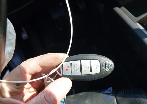 2016 Nissan Rogue Sl z USA, uszkodzony, nr VIN KNMAT2MV4GP690009